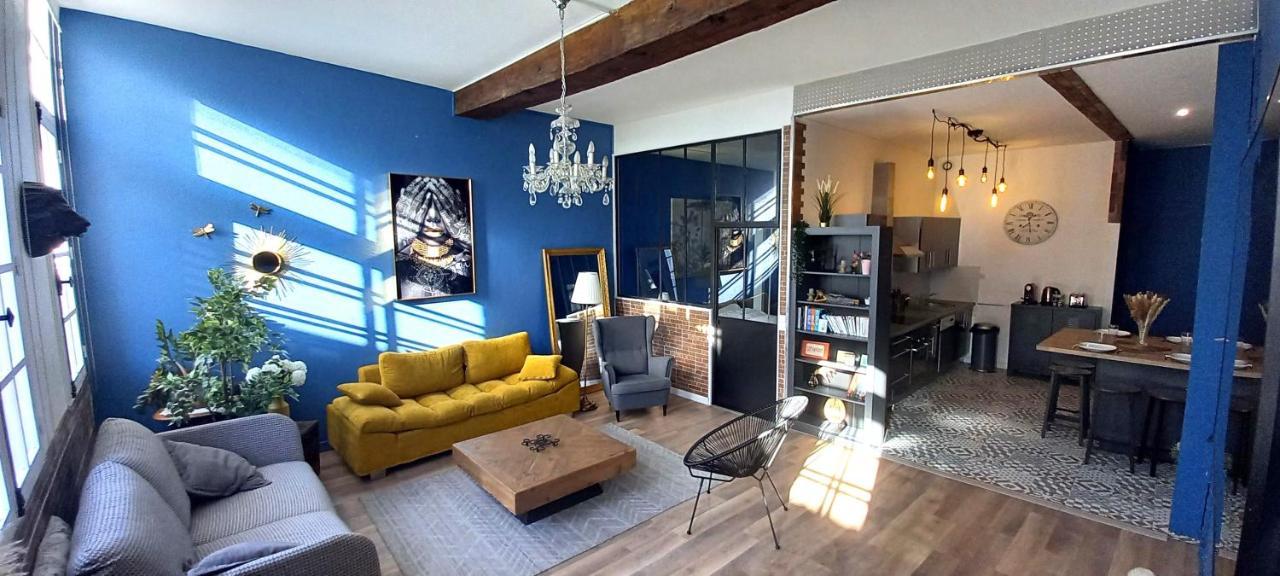 La Rochelaise : Calme & Somptueux Dans L'hyper Centre. Appartement *