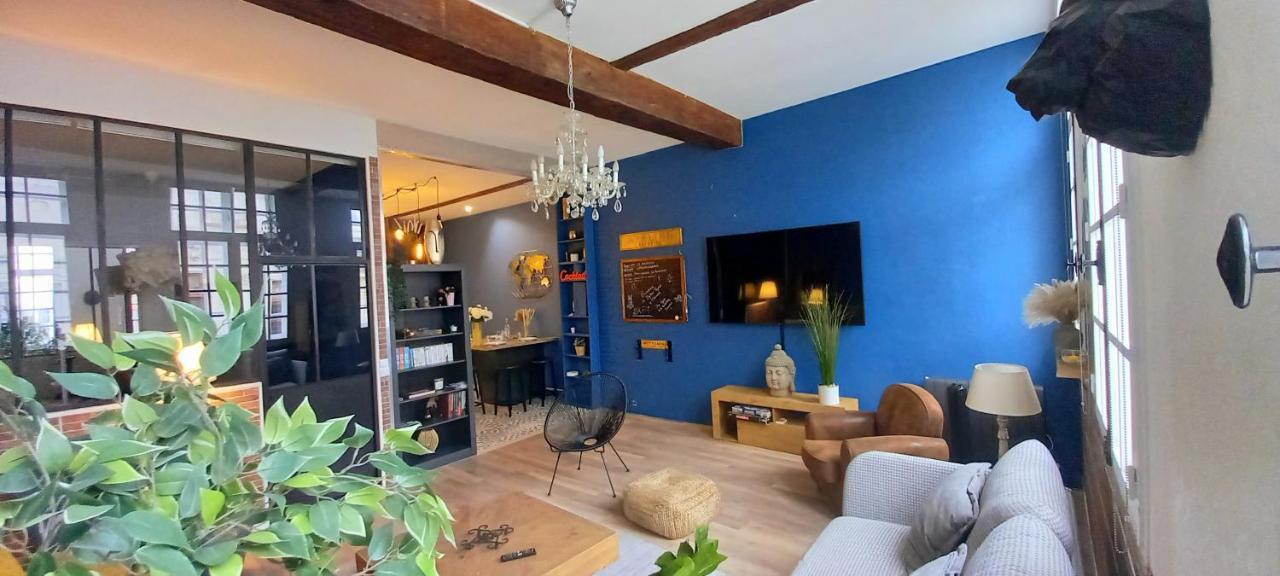 La Rochelaise : Calme & Somptueux Dans L'hyper Centre. Appartement *